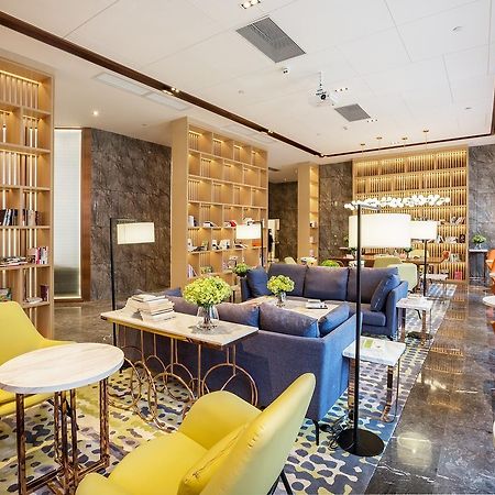 Shenzhen Bantian Huaweizhongcheng Atour Hotel Bagian luar foto