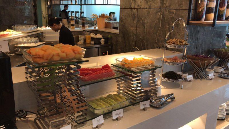 Shenzhen Bantian Huaweizhongcheng Atour Hotel Bagian luar foto